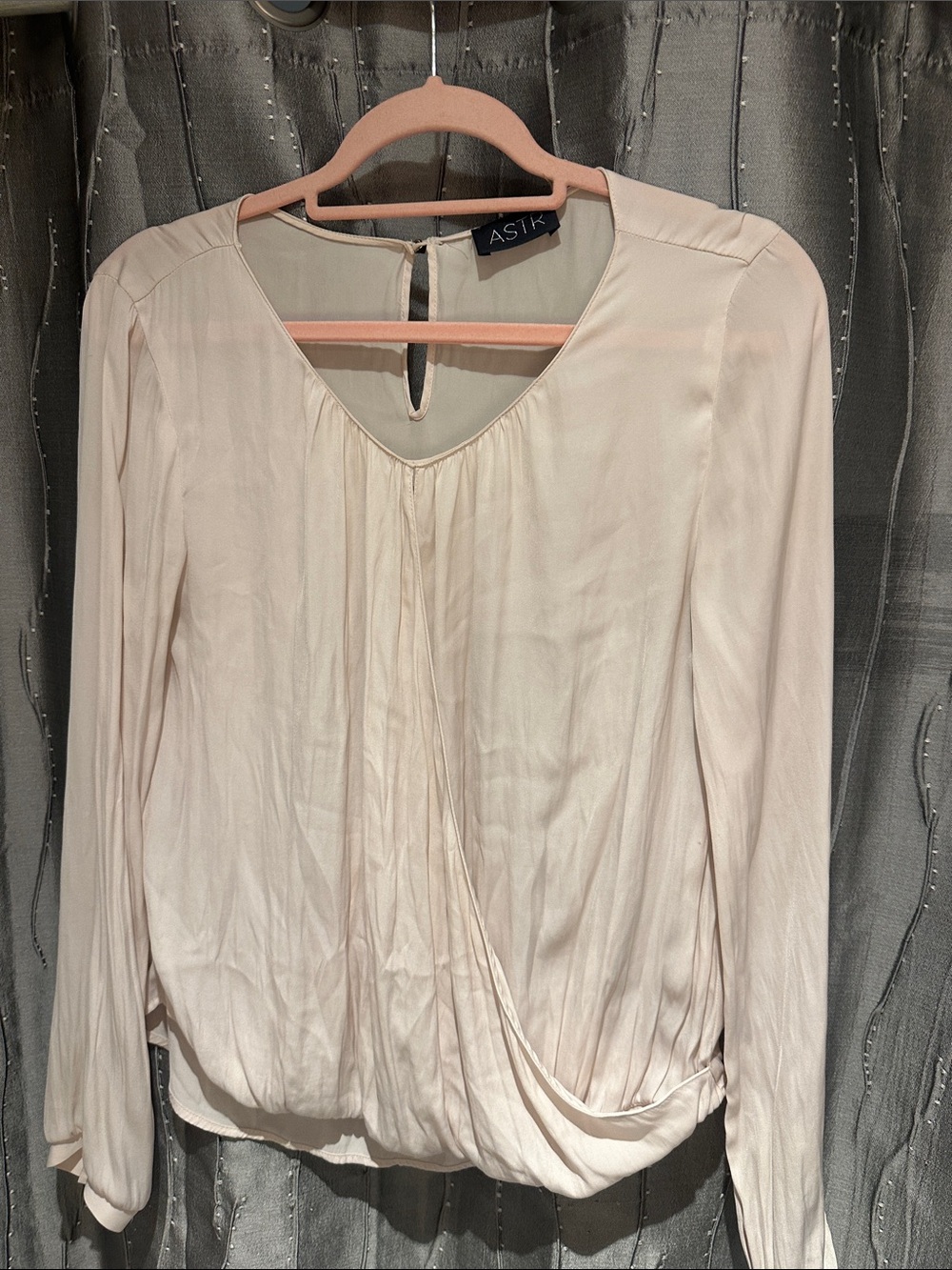 Astr Blush Cream Long-Sleeve Draped Blouse
